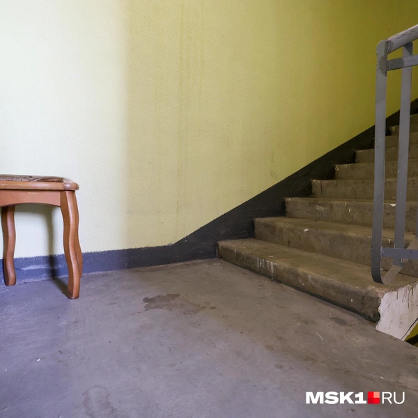 Есть и незатейливые табуретки | Источник: Артем Устюжанин / MSK1.RU