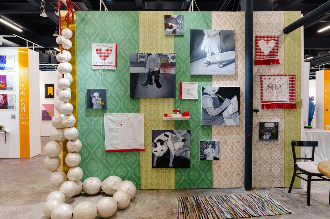 Стенд художницы Ольги Осиповой — один из самых продаваемых на ярмарке. | Источник: архивы пресс-служб