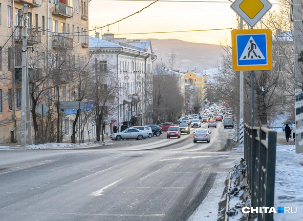 Улица Ленинградская, вид от улицы Балябина в сторону Бабушкина, конец 1950-х | Источник: Олег Федоров / CHITA.RU