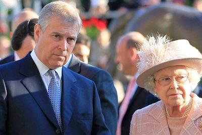 Принц Эндрю издевался над матерью-королевой в её последние дни