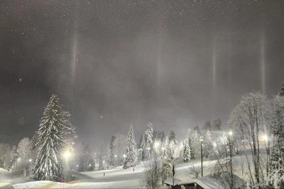 Световые столбы наблюдали в Приозерском районе