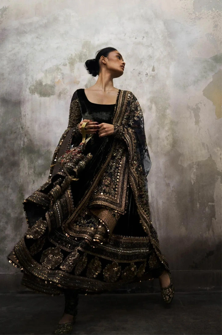 Источник: sabyasachi.com