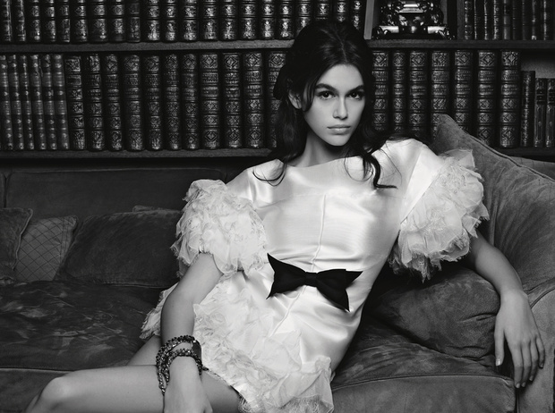 Фото №1 - Кайя Гербер стала лицом новой рекламной кампании Chanel