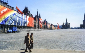 Узнайте, в какой эпохе XX века вы бы блистали в России — при царе или коммунистах?
