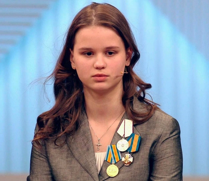 Сменила фамилию и окончила вуз: что известно о Юлии Король, которая в 12 лет спасла тонущих детей в Карелии | parents.ru
