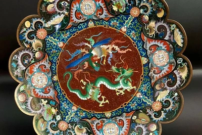 Японская тарелка за 311 тыс. рублей символизирует долголетие