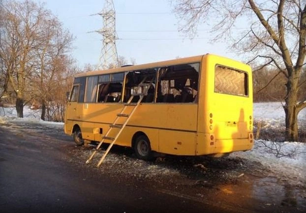 В ДНР снаряд попал в автобус, десять человек погибли | ya62.ru