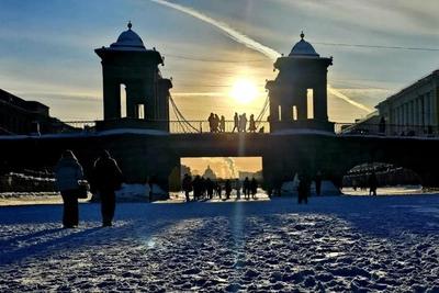 Ледовые развлечения петербуржцев вопреки запретам