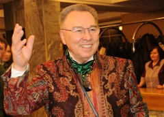 А были ли драгоценности? Сын и внучка Вячеслава Зайцева обвиняют его окружение в краже дорогих украшений