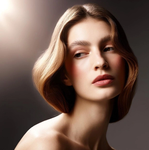 форма бровей, макияж бровей, как сделать форму бровей, правильная форма бровей, как выщипать брови, цвет бровей, между бровями, брови в домашних условиях | Источник: theDay/higgsfield 