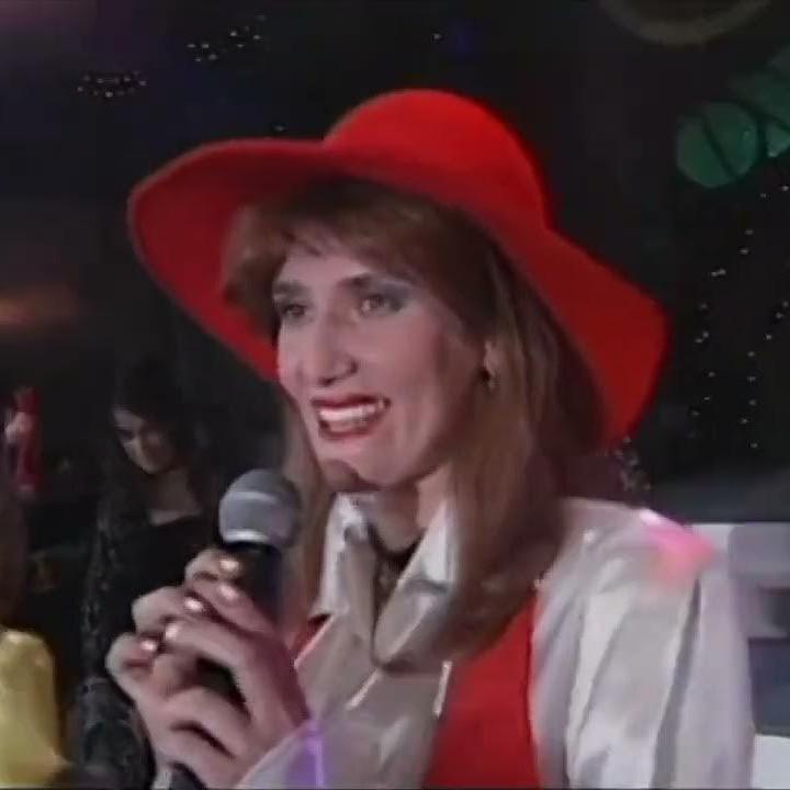 Тяжелобольная солистка «Комбинации» Лиза Мялик впервые за 10 лет появилась на телевидении