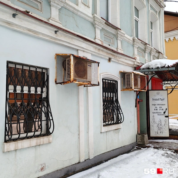 Вход в столовую — со стороны Петропавловской | Источник: Марина Кузнецова / 59.RU