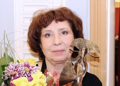 Елена Камбурова: «Пошлости в выступлениях Пугачевой хватало»