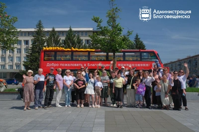 Экскурсия для глухих благовещенцев на двухэтажном автобусе