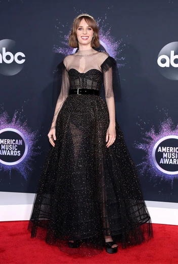 Майя Хоук в Лос-Анджелесе | marieclaire.ru