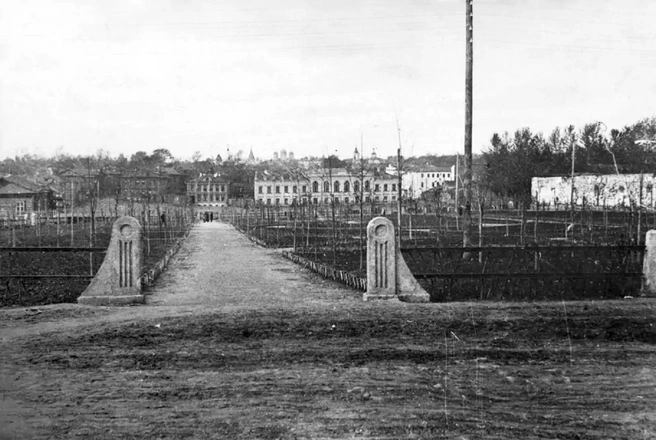 Сквер у Острожной площади в 1926 году | Источник: Максим Дмитриев / ГБУК НО «Нижегородский государственный историко-архитектурный музей-заповедник» / Госкаталог.РФ