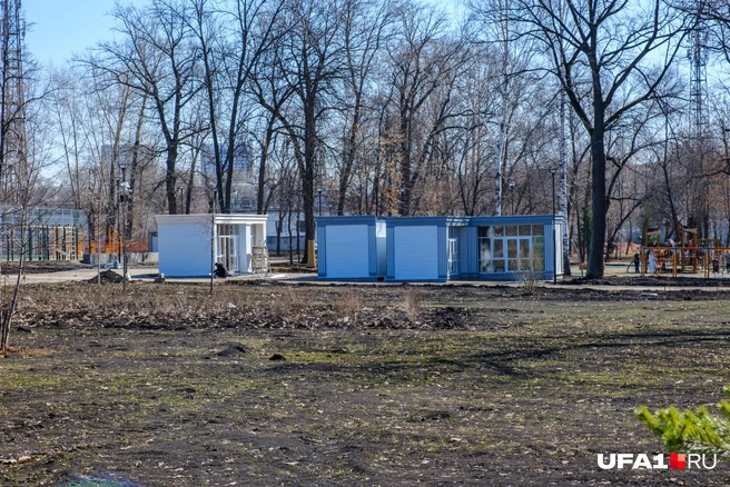 Павильоны в парке | Источник: Булат Салихов