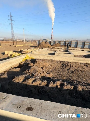 Такая готовность была у дома, когда им самим пришлось браться за строительство | Источник: личный архив Анастасии