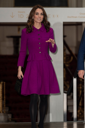 Вслед за Меган: герцогиня Кембриджская выбирает королевский фиолетовый для нового визита