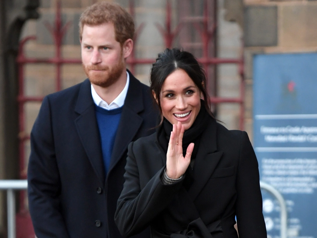 Меган Маркл и принц Гарри посещают замок в Кардиффе, 18 января 2018 | marieclaire.ru