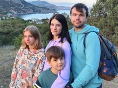 Звезда «Папиных дочек» Михаил Казаков требует алименты с экс-жены, не простившей ему долги