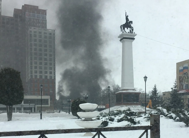 Около рязанского Дворца торжеств заметили черный дым | ya62.ru