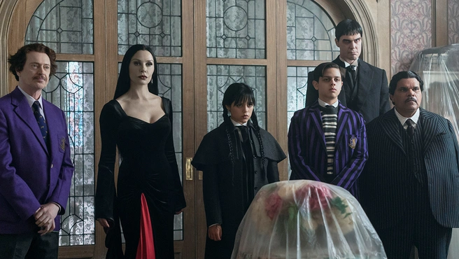 Источник: кадр из сериала «Уэнсдэй» (16+), реж. Тим Бертон / Netflix (2022)