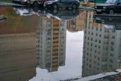 Владелец BMW отсудил у мэрии деньги за гидроудар