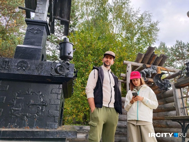 Артем и Ангелина мечтают объехать на машине всю нашу страну | Источник: Алина Ринчино / «ИрСити»