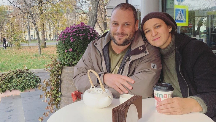 Олеся Железняк и ее муж Спартак Сумченко | www.starhit.ru