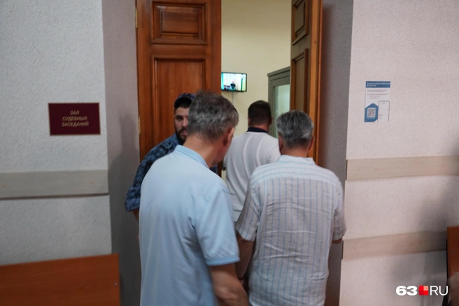 Всем пришедших Виктор Кудряшов тепло приветствовал | Источник: Алексей Ногинский / 63.RU