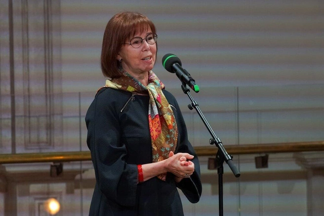 Евгения Симонова уверена: настоящая красота в зрелом возрасте идет изнутри: от блеска в глазах, доброты, интеллекта и душевного спокойствия | Источник: Александр Авилов / Агентство «Москва»