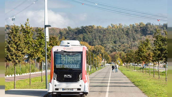 В Европе появился первый беспилотный автобус