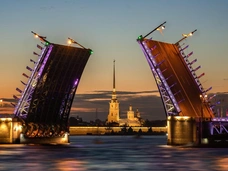 Большая часть Петербурга уйдет под воду, а Волга начнет пересыхать: предсказания о будущем России