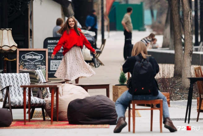 Обычно в ноябре Тюмень уже окутывают сугробы. Но на это раз всё совсем иначе | Источник: Ирина Шарова / 72.RU
