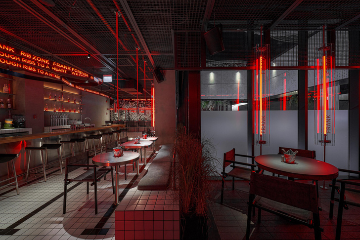 Ресторан Frank в Дубае по проекту Da Bureau