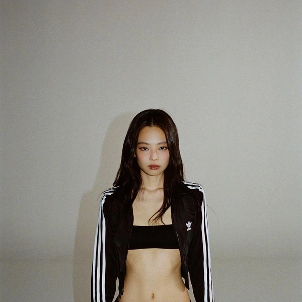 Источник: @jennierubyjane