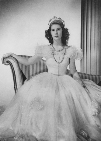 Из красавицы в чудовище: как пластика изуродовала герцогиню де Альбу — главную испанскую аристократку