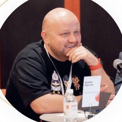 <p>Максим Жабин</p>