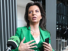 Симоньян о борьбе с раком: «Что облысела, вкус пропадает, кожа портится — я не переживаю. Хочу успеть вырастить детей»