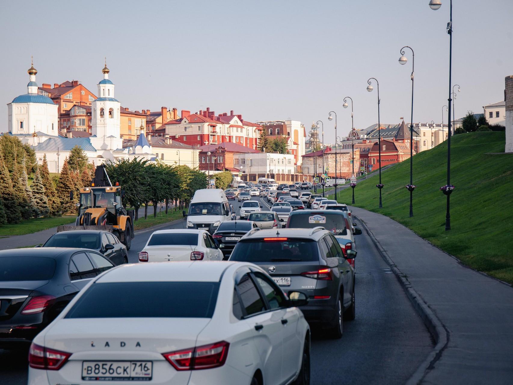 В Казани ограничат движение транспорта на время БРИКС. Рассказываем, на каких улицах