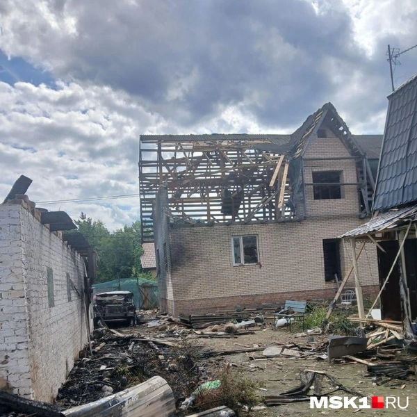 Расчищать пришлось почти весь двор | Источник: предоставлено Светланой