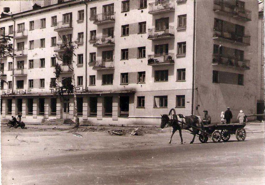 Магазин «Продовольственные товары» («Калинка») на Бабушкина, 64, 1960-е годы | Источник: Трофим Шубин / группа «Чита — фото из прошлого» во «ВКонтакте»