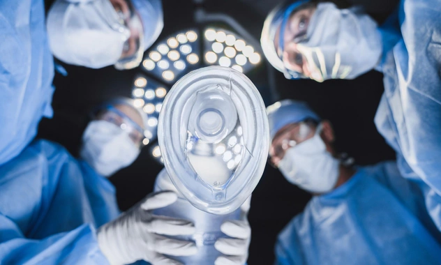 «Случай разбирали на консилиуме»: врачи в Ленобласти спасли мужчину с нетипичным аппендиксом