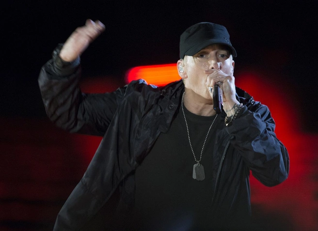 Eminem поиздевался над Oxxxymiron в своем новом треке | ya62.ru