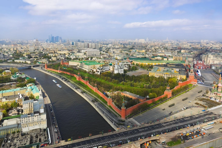 Пять звезд: Московский Кремль в цифрах