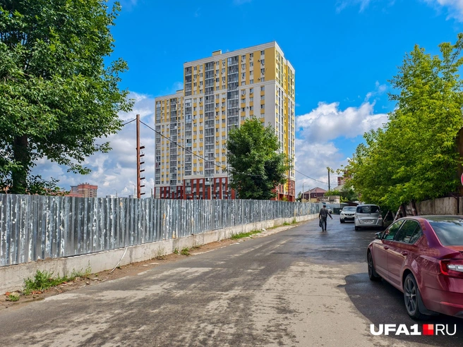 Единственный подъезд к дому | Источник: Булат Салихов / UFA1.RU