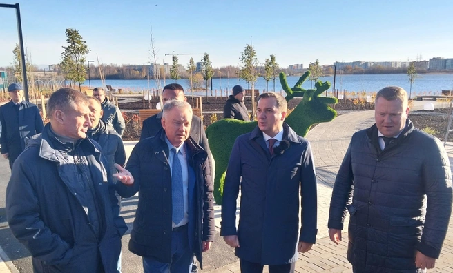 Парк располагается на берегу озера Театральное | Источник: «Аквилон Недвижимость»