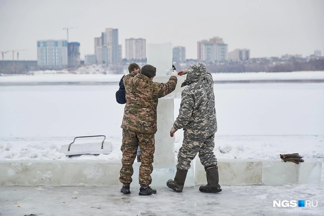 По данным прогнозных сервисов, в ночь с 18 на 19 января будет -8 градусов, в течение дня — -5 градусов | Источник: Александр Ощепков / NGS.RU