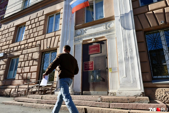 Подсудимым предъявлены обвинения сразу по нескольким статьям Уголовного кодекса | Источник: Михаил Шилкин